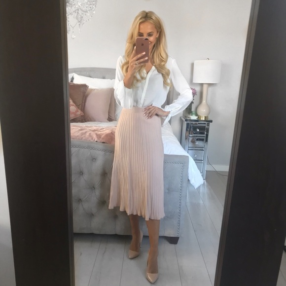 LAST ONE!! Elegant Sweater Style Pleated Skirt - Picture 7 of 8